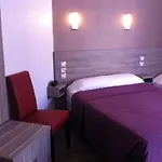 Grand Magenta Hotell