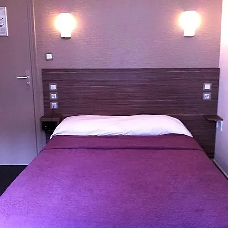 Grand Magenta Hotel *