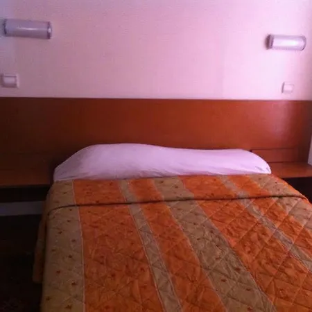 Grand Magenta Hotel Parigi