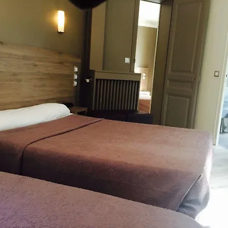 Grand Magenta Hotel *