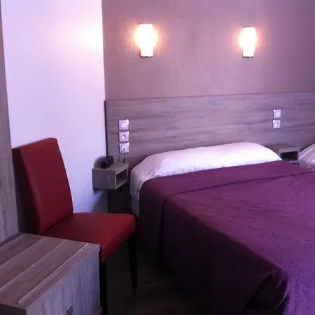 Grand Magenta Hotel
